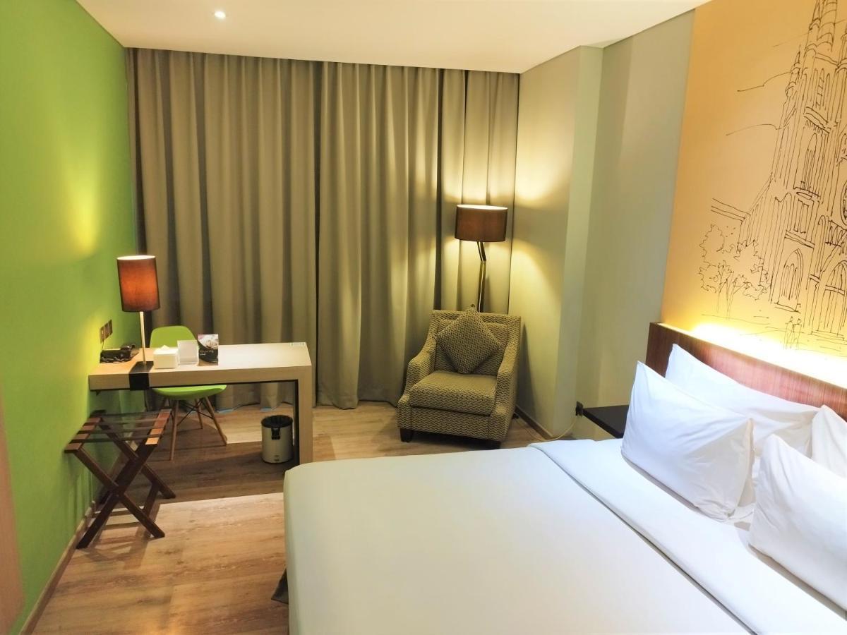Aone Hotel Jakarta Extérieur photo