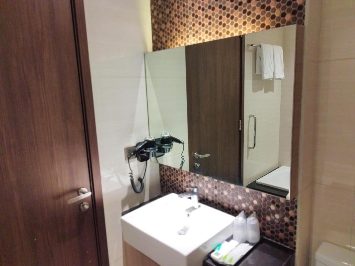 Aone Hotel Jakarta Extérieur photo