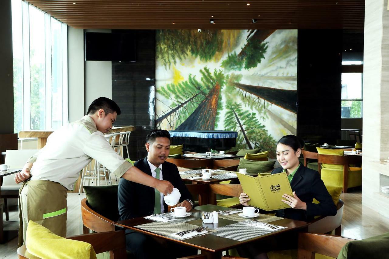 Aone Hotel Jakarta Extérieur photo